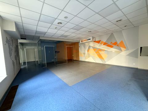 комерційна за адресою Верхній Вал вул., 22