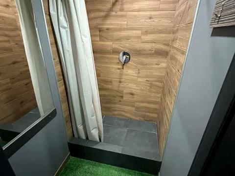 комерційна за адресою Івана Дяченка вул., 20