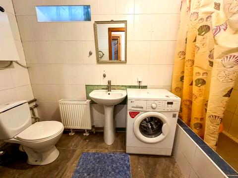 будинок за адресою Чарівна