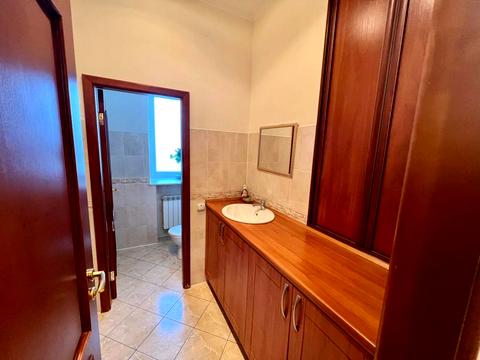 коммерческая по адресу Лютеранская ул., 21