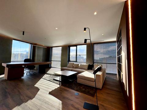 комерційна за адресою Виконкомівська вул., 15-А