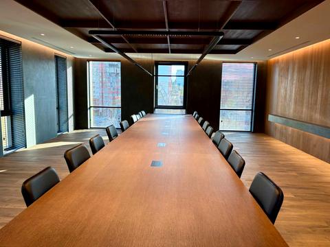 комерційна за адресою Виконкомівська вул., 15-А