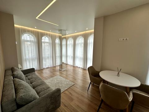 квартира по адресу Малая Морская ул., 13