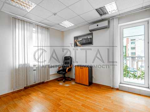 комерційна за адресою Оболонська вул., 25