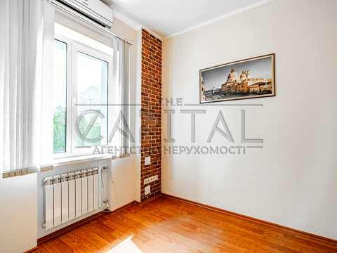 комерційна за адресою Оболонська вул., 25