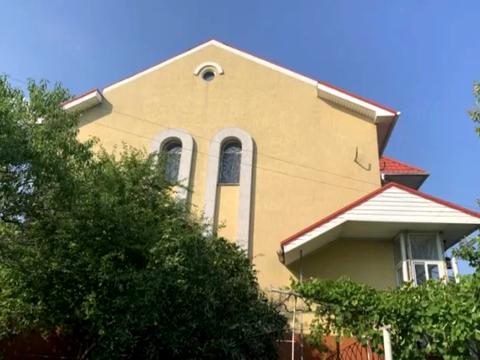 будинок за адресою Коротка