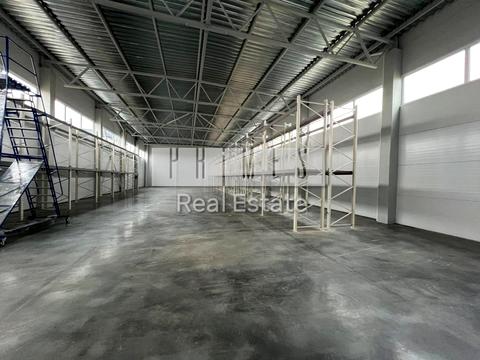 коммерческая по адресу Паркова вул., 1