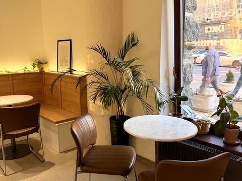 комерційна за адресою Саксаганського вул., 120