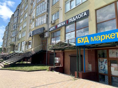 комерційна за адресою Галицька вул., 203
