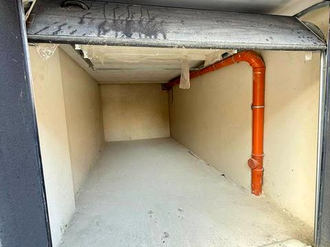 паркомісце за адресою Юліана Пелеша вул., 2