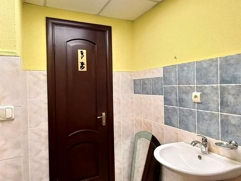 комерційна за адресою Єреванська вул., 8