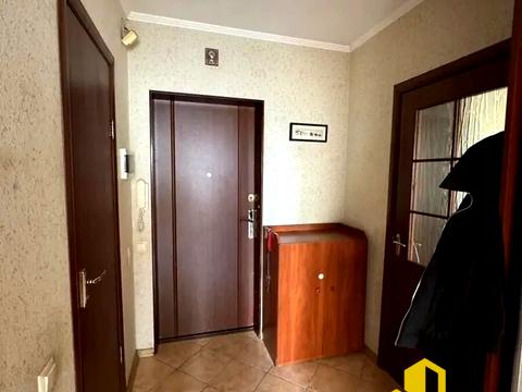 квартира за адресою Академіка Єфремова вул. (Командарма Уборевича), 25