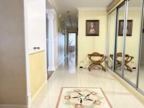 квартира за адресою Раїси Окіпної вул., 10