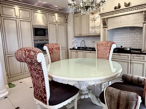 квартира за адресою Раїси Окіпної вул., 10