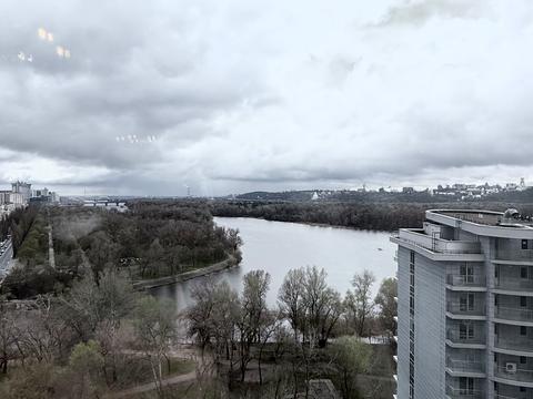 квартира за адресою Раїси Окіпної вул., 10