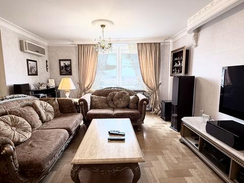 квартира за адресою Раїси Окіпної вул., 10