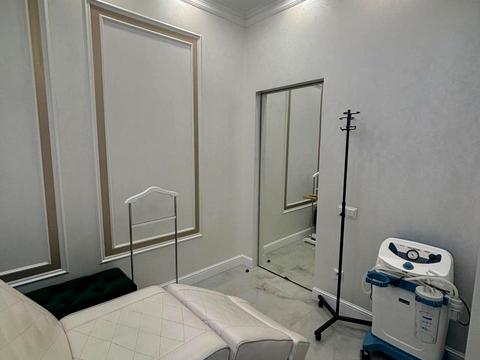 комерційна за адресою Михайла Бойчука вул. (Кіквідзе), 19-А