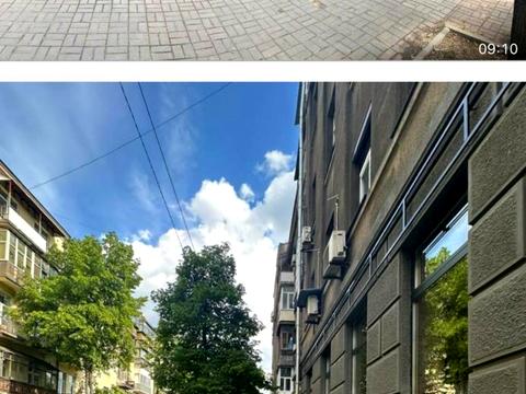 комерційна за адресою Інститутська вул., 24/7