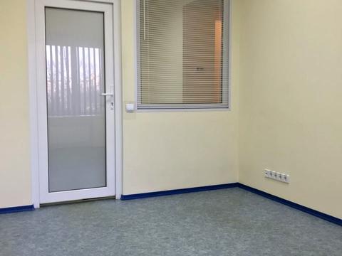 комерційна за адресою Левка Лук'яненка вул. (Маршала Тимошенка), 2/4