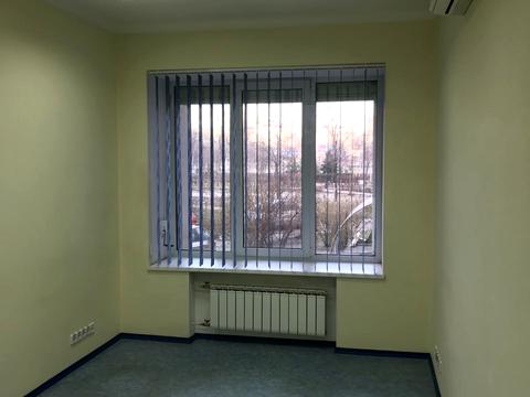 комерційна за адресою Левка Лук'яненка вул. (Маршала Тимошенка), 2/4
