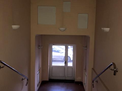 комерційна за адресою Левка Лук'яненка вул. (Маршала Тимошенка), 2/4