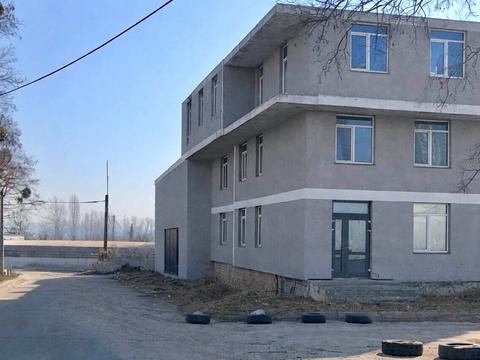 коммерческая по адресу Науки просп., 15