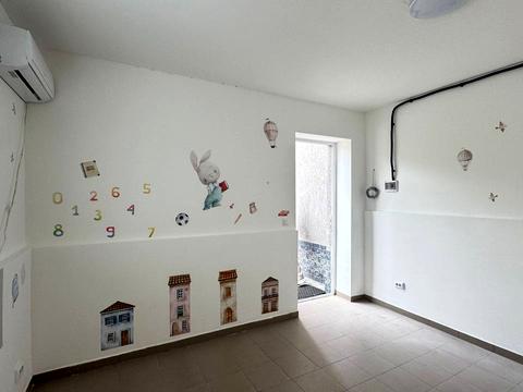 комерційна за адресою Андрія Сахарова вул., 10-Б