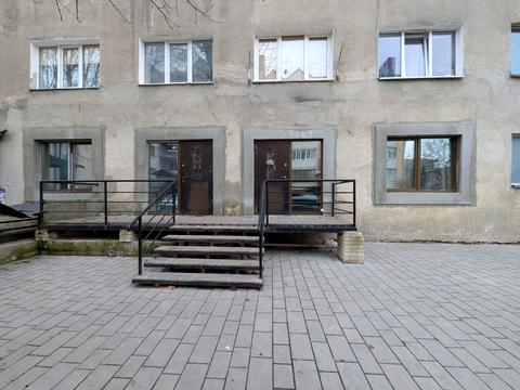 комерційна за адресою Степана Бандери просп., 88