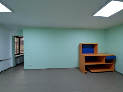 комерційна за адресою Степана Бандери просп., 88