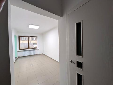 комерційна за адресою Степана Бандери просп., 88