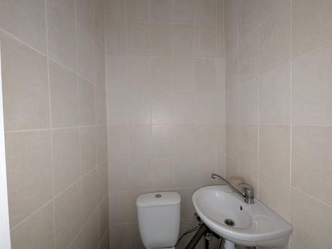 комерційна за адресою Степана Бандери просп., 88