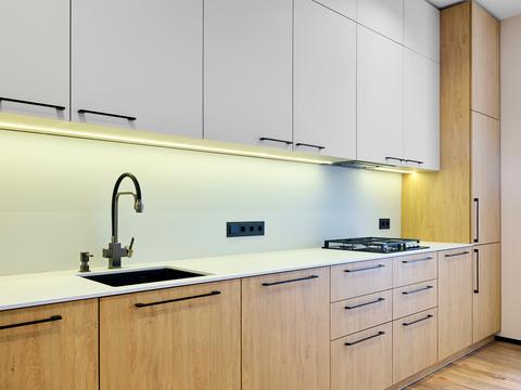 будинок за адресою Набережна вул.