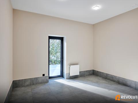 будинок за адресою Набережна вул.