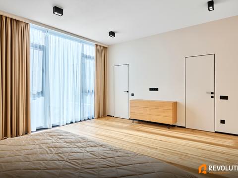 будинок за адресою Набережна вул.