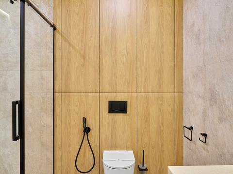 будинок за адресою Набережна вул.