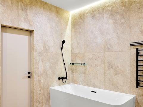 будинок за адресою Набережна вул.