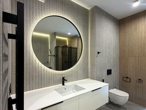 будинок за адресою Набережна вул.