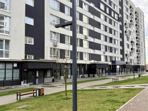 комерційна за адресою Трускавецька вул., 2