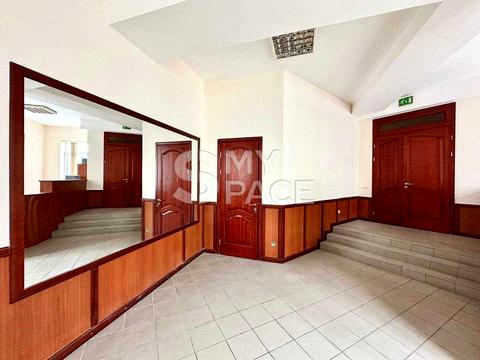 коммерческая по адресу Евгения Коновальца ул. (Щорса), 36-Б