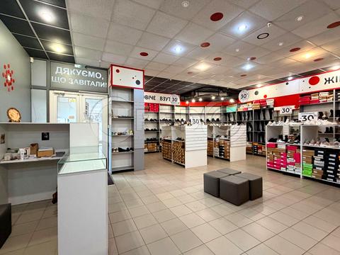 комерційна за адресою пр. Миру, 28