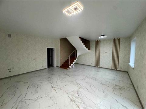 будинок за адресою Бориспільська