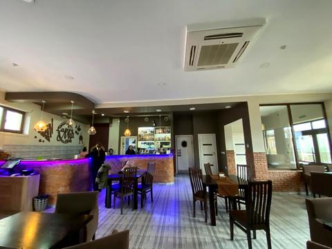 коммерческая по адресу Квітова, 21