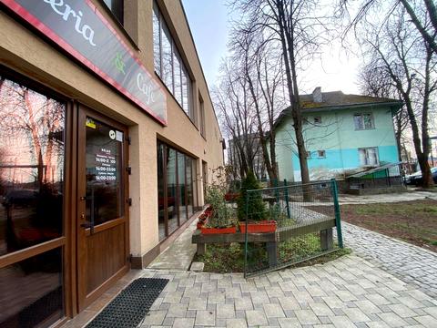 комерційна за адресою Квітова, 21