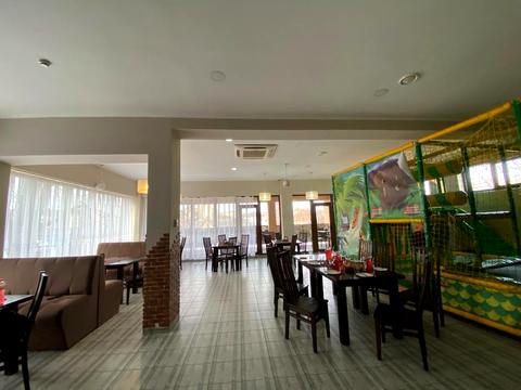 коммерческая по адресу Квітова, 21