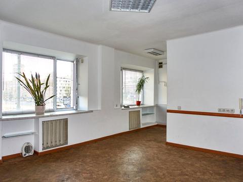 коммерческая по адресу Леси Украинки бульв., 19