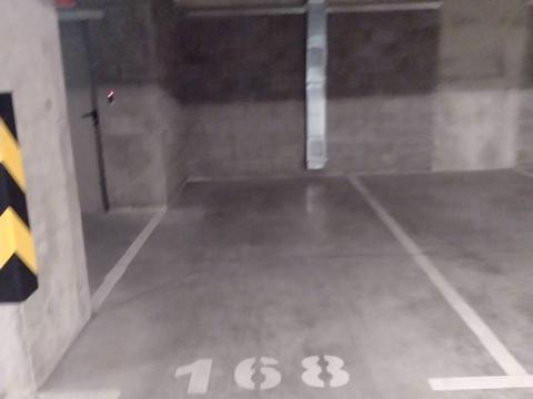 паркомісце за адресою Івана Федорова вул., 2-А