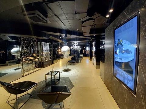 комерційна за адресою Шевченка вул., 51д