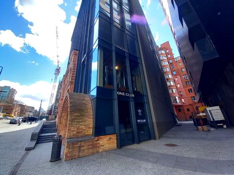 комерційна за адресою Шевченка вул., 51д