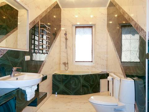 будинок за адресою Богатирська вул., 30б