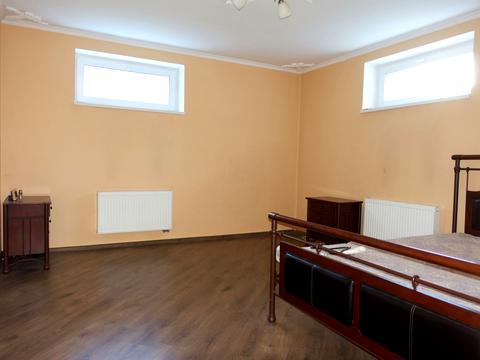 будинок за адресою Богатирська вул., 30б